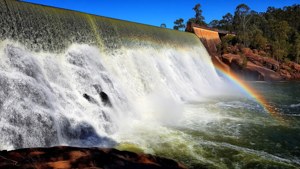 Hume Weir Rainbow