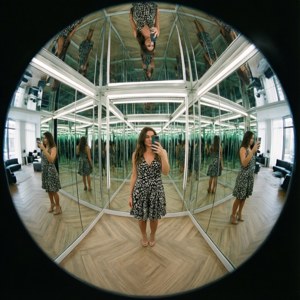 Infinite Mirror Booth