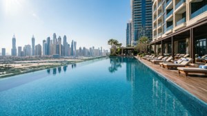 Infinity Pool Marina View