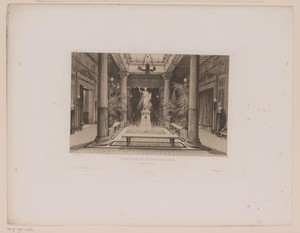Interieur met in het midden een beeld van Napoleon