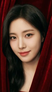 Irene Elegant Close-Up