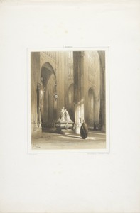 Kerkinterieur met geestelijke en graftombe
