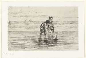 Kinderen spelend met een scheepje aan het strand