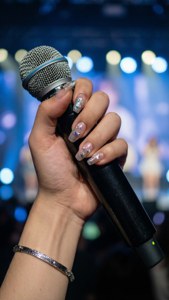 Kpop Idol Hand with Mic