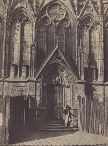 La Porte Rouge