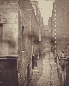 Laigh Kirk Close.