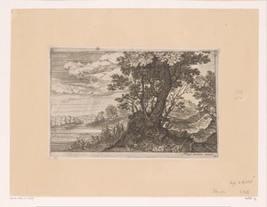 Landschap met een boom tussen een rivier en een weg