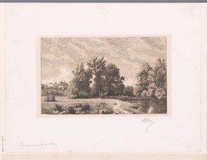 Landschap met waterplas en een dorp op de achtergrond