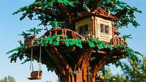 Lego Treehouse Paradise