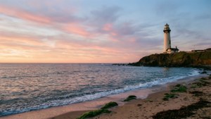 Lighthouse Horizon