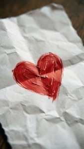 Lipstick Heart on Crumple