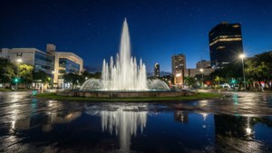 Macroplaza Night Glow