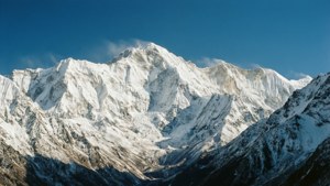Majestic Snow Peaks