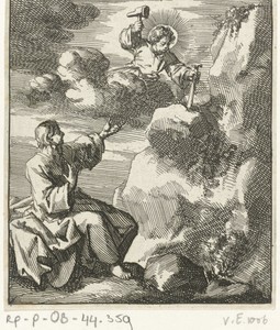Man kijkt toe hoe Christus vanuit de wolken met hamer en beitel een stuk steen van een rots loshakt