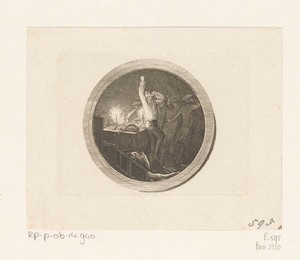 Man naast goktafel, met gebalde vuist in de lucht