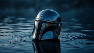 Mandalorian Helmet Reflection