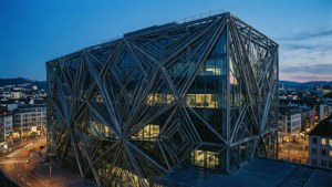 Messe Blue Hour