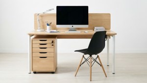MICKE Desk Setup