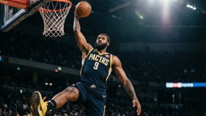 Mid-Air Dunk Pacers