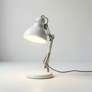Minimalist Studio Lamp