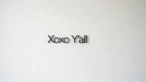 Minimalist XOXO Pattern