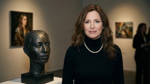 Miranda at the Gallery