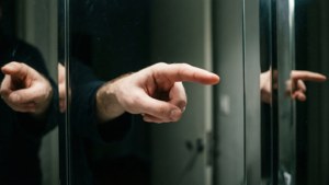 Mirror Reflection Hand
