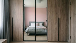 Mirror Reflection Modern
