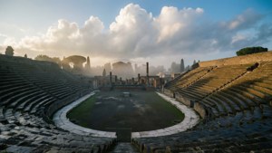 Misty Amphitheater