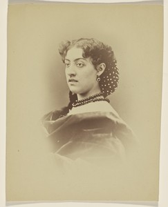 Mme Lapere