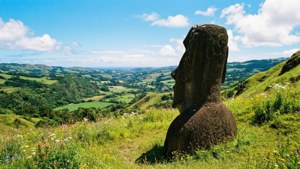 Moai Overlooking Valley