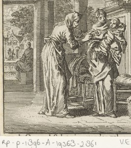 Moeder toont een pasgeboren baby aan een bejaarde vrouw