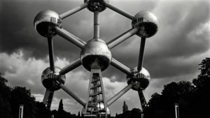 Monochrome Atomium
