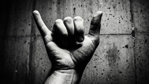 Monochrome Shaka