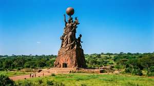 Monument Grandeur