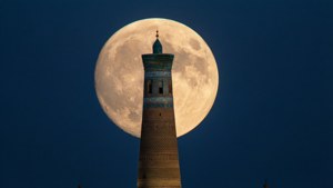 Moonrise at Burana Tower