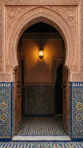 Moroccan Tiled Arch Frame