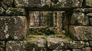 Mossy Stone Border