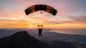 Mount Chiliad Parachute