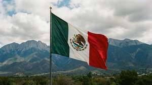 Mountain Flag Breeze
