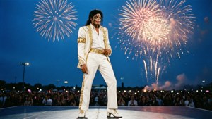 MTV VMA White Suit