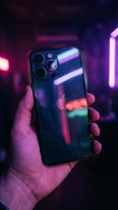Neon iPhone 14