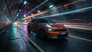 Neon Tunnel Speed