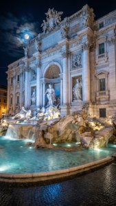 Night Trevi Fountain