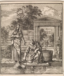 Op een steiger vult een vrouw een emmer met water