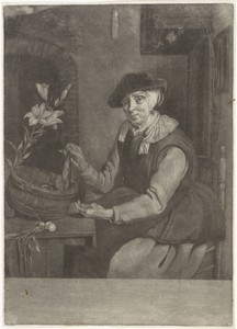 Oude vrouw met een haring in de hand