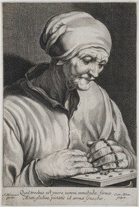Oude vrouw met rozenkrans