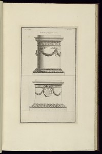 Piedestal pour figure assise