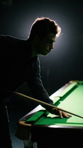 Player in Shadows