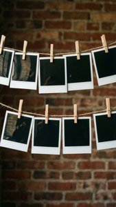 Polaroid Memory Bracket